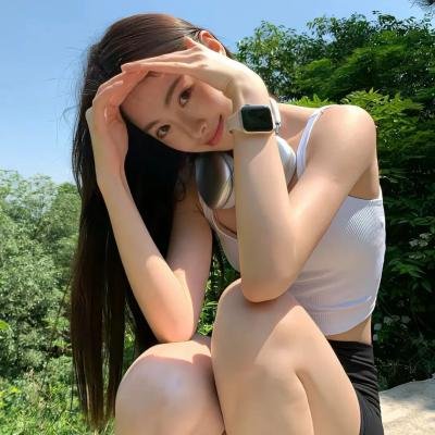 穿着旗袍的女孩
